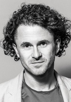 Андрей Шишканов