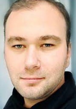 Андрей Волгин