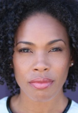 Анджела Льюис