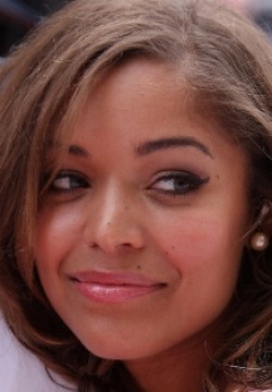 Антония Томас