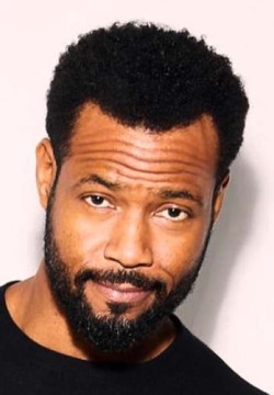 Айзая Мустафа