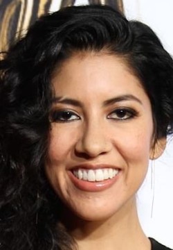 Стефани Беатриз