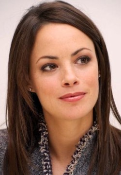 Беренис Бежо