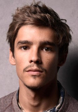 Брентон Туэйтс