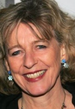 Дебора Моггак