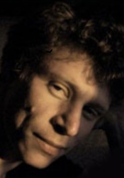 Денис Бауэр