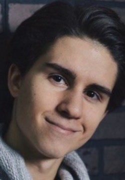 Денис Котов