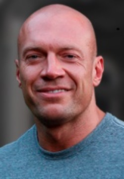 Денис Семенихин