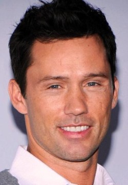 Джеффри Донован