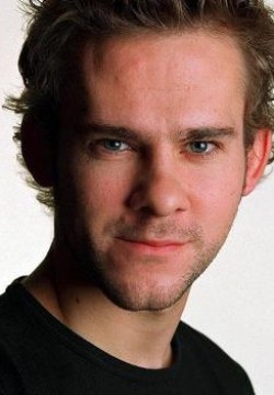 Доминик Монахэн