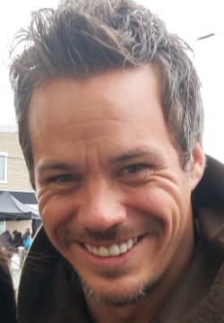 Майкл Рэймонд-Джеймс