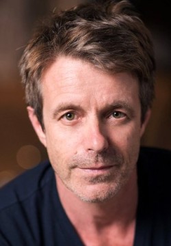 Гарри Грегсон-Уильямс