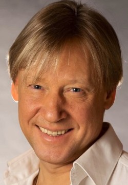 Дмитрий Харатьян