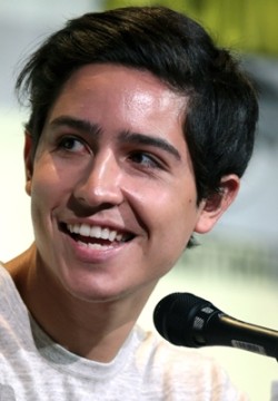 Лоренцо Джеймс Генри