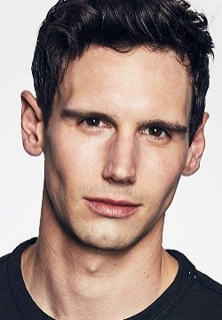 Кори Майкл Смит