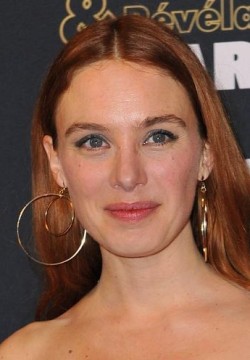 Летиция Дош