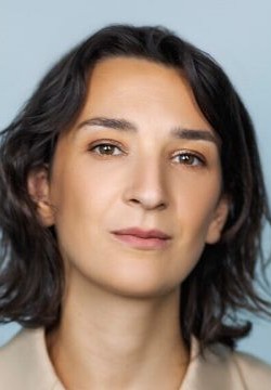 Лили Шерозия