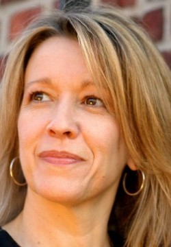 Линда Эмонд