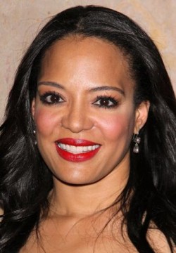 Луна Лорен Велес