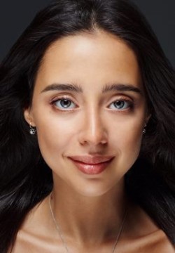 Нана Муштакова