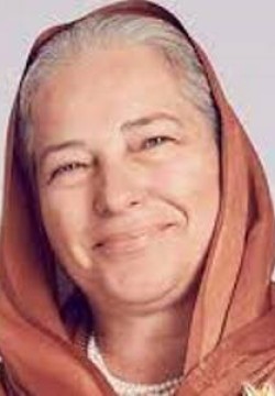 Назан Дипер