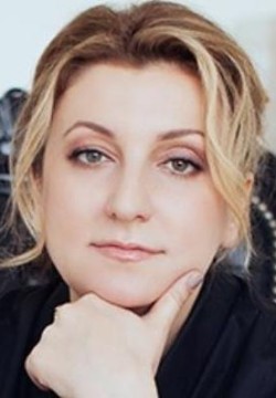 Нелли Яралова