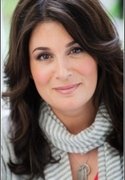 Николь Оливер