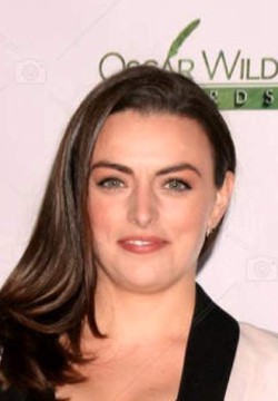 Нора-Джейн Нун