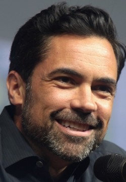 Дэниэл Пино