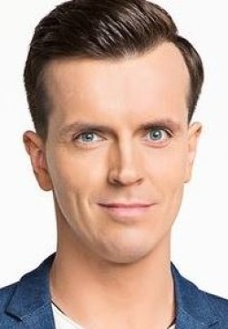 Арсений Попов