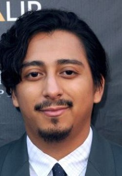 Тони Револори