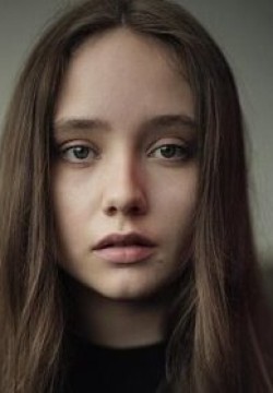 Руби Стоукс