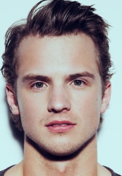 Фредди Строма