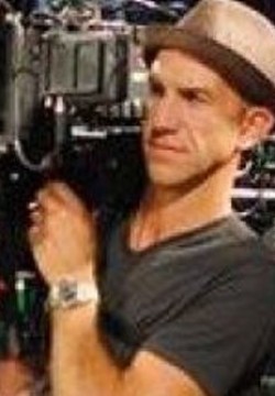 Том Камарда