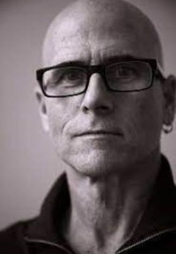 Том Клэйнси