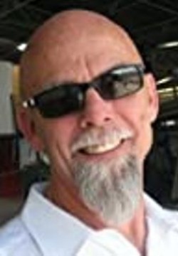 Томас Е. Сандерс