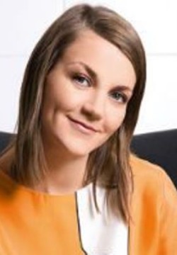 Анна Уколова