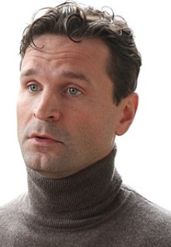 Виктор Добронравов