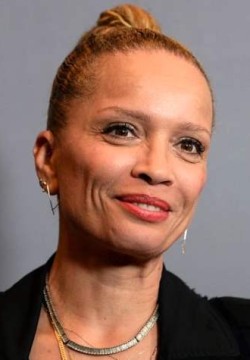 Виктория Махони