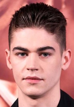 Хиро Файнс-Тиффин