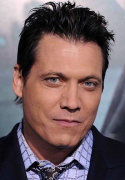 Холт Маккэллани