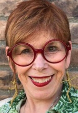 Мона Маршалл