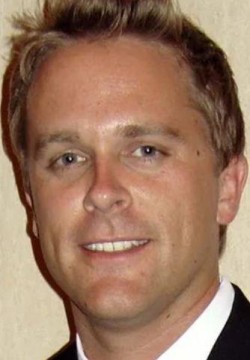 Джеймс МакДермотт