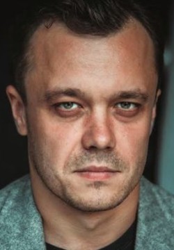 Артур Иванов