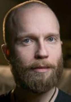 Денис Крючков