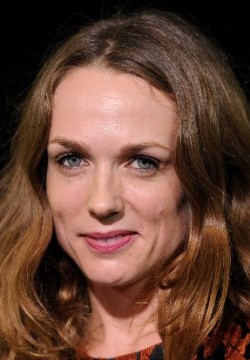 Керри Кондон