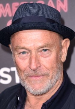 Корбин Бернсен