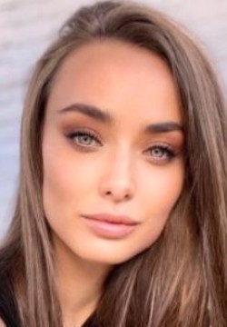 Ксения Мишина