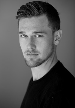 Тейлор Джон Смит