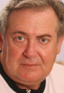 Юрий Стоянов